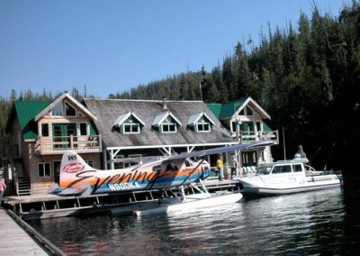Vintage Kenmore Air float plane at Echo Bay Lodge